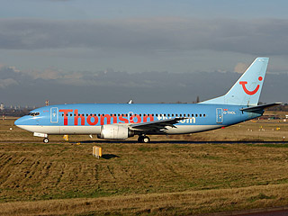 Самолет Boeing 737 авиакомпании Thomson Fly, выполнявший рейс с Канарских островов, съехал со взлетно-посадочной полосы в четверг при приземлении в международном аэропорту Ньюкасла на севере Великобритании