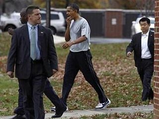 Президент США Барак Обама получил травму после игры в баскетбол. Как передает ИТАР-ТАСС, ему потребовалось наложить на губу 12 швов 