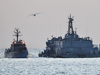 У западных берегов Южной Кореи сегодня стартовали крупномасштабные военно-морские маневры Южной Кореи и США с участием 10 боевых кораблей