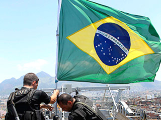 В Бразилии в ходе масштабной спецоперации в предместьях Рио-де-Жанейро полиция конфисковала 40 тонн наркотиков