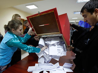 Прошедшие в Молдавии досрочные выборы не изменили расклад сил - ни одна из партий не получила большинства, необходимого для формирования правительства и избрания президента