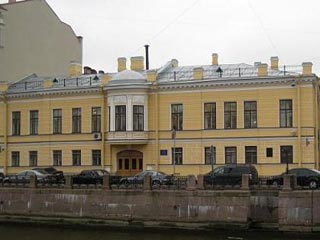 В Петербурге сотрудники СКР силой отбили свидетеля прямо в кабинете председателя суда