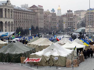 Акция протеста предпринимателей против Налогового кодекса, которая проходила в Киеве на Майдане Незалежности (Площади Независимости), разогнана