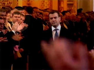 Организатор кровавой резни в станице Кущёвской Краснодарского края присутствовал на инаугурации президента Дмитрия Медведева в Кремле 7 мая 2008 года и даже попал в объективы телекамер, полагает "Новая газета"