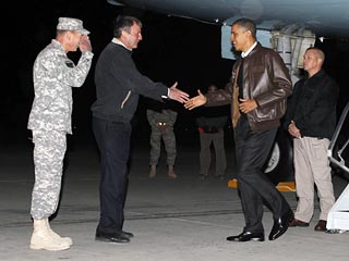 Президент США Барак Обама в пятницу прибыл с неожиданным визитом в Афганистан