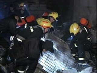 При тушении степного пожара на юго-западе Китая погибли 22 человека; борьба с огнем продолжается