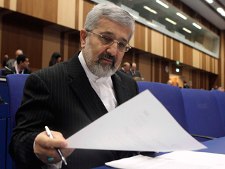 В Женеве возобновились переговоры между "шестеркой" государств (группой "5 плюс 1" - постоянные члены Совета Безопасности ООН плюс Германия) и Ираном по ядерной программе Тегерана