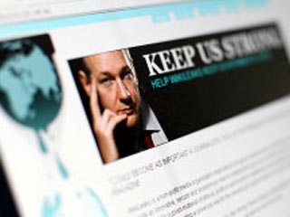 Швейцарский банк PostFinance замораживает счета Джулиана Ассанжа, основателя скандально известного публикацией разоблачительных документов сайта WikiLeaks
