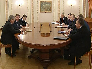 Главы правительств России и Белоруссии Владимир Путин и Сергей Сидорский не договорились по спорным вопросам интеграции в Единое экономическое пространство