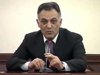 Мэр столицы Армении Гагик Бегларян подал в отставку после скандального инцидента, в ходе которого он избил сотрудника президентского протокола