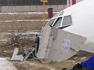На месте аварийной посадки самолета Ту-154 в Домодедово найден речевой самописец