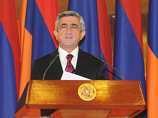 Президент Армении Серж Саргсян заявил, что его страна признает независимость Нагорного Карабаха в случае применения военной силы Азербайджаном