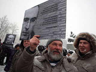 В Санкт-Петербурге в воскресенье прошел митинг в поддержку бывших совладельцев нефтяной компании ЮКОС Михаила Ходорковского и Платона Лебедева