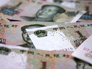 После того, как Народный банк Китая (НБК) разрешил куплю-продажу юаня за пределами КНР, суточные объемы юаневых торгов за считанные месяцы выросли с нуля до 400 млн долларов