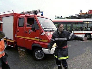 На востоке Франции произошло столкновение школьного автобуса и поезда, в результате чего пострадали 12 человек