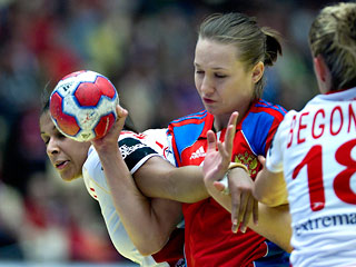 Россиянки не смогли выйти в полуфинал чемпионата Европы по гандболу
