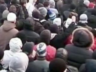 В Солнечногорске националисты прошли маршем, избивая по пути всех "нерусских"
