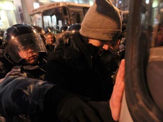 Правоохранительные органы требуют привлечь к административной ответственности полтора десятка человек за перекрытие накануне в Москве улицы за торговым центром "Европейский"