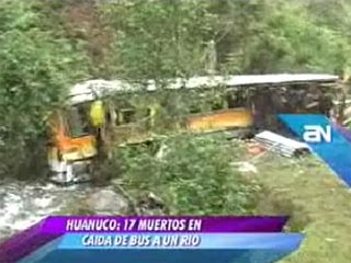 В Перу автобус упал в пропасть: не менее 15 погибших, 20 раненых