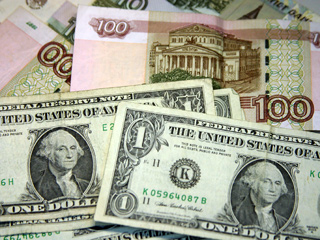 Доллар упал на 13 копеек, евро - на 20
