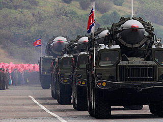 Власти КНДР после крупнейших за последнее время учений, которые провела Южная Корея, сообщили о своей готовности начать "священную войну" против Сеула