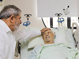 Вице-президент Бразилии Жозе Аленкар находится в критическом состоянии после перенесенной экстренной хирургической операци