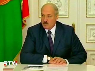 Медведев официально поздравил Лукашенко с победой на выборах