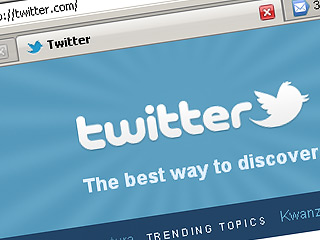 Сервис микроболгов Twitter в течение часа был недоступен для пользователей по всему миру