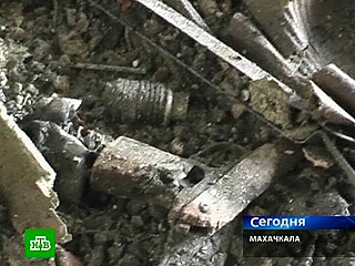 Шесть взрывных устройств, полностью готовых к применению, обнаружены на месте боя в Махачкале в воскресенье