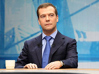 Президент России Дмитрий Медведев в интервью федеральным телеканалам фактически вынес приговор внесистемной оппозиции