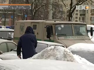 В центре Санкт-Петербурга вооруженное ограбление закончилось тройным убийством. Жертвами бандитов стали два перевозчика денег и случайный прохожий