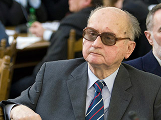 Бывший президент коммунистической Польши Войцех Ярузельский, которому сейчас 87 лет, госпитализирован