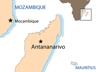 Сомалийские пираты 24 декабря атаковали два судна - российский танкер-афрамакс NS Africa компании Новошип/Совкомфлот и индийский танкер Majestic. Никогда еще пираты не атаковали суда столь далеко на юге, в центре Мозамбикского пролива