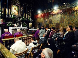 Город Ченстохова будет взимать в новом году по одному евро с каждого паломника, прибывающий сюда, чтобы помолиться перед знаменитой Ченстоховской иконой Божией Матери