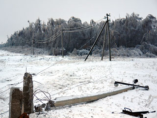 В Подмосковье продолжающийся снегопад вызвал отключения электричества в 88 населенных пунктах в Раменском, Истринском, Орехово-Зуевском, Рузском и некоторых других районах области