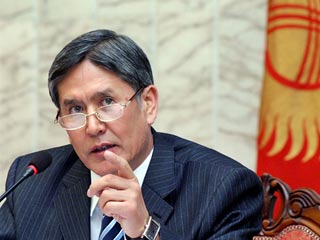 Премьер-министр Киргизии Алмазбек Атамбаев подписал распоряжение о присвоении одному из горных пиков имени главы российского правительства Владимира Путина
