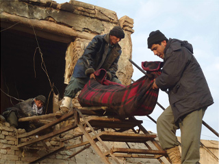 В результате взрыва, прогремевшего в пятницу в здании публичных бань в городе Спин-Болдак в провинции Кандагар на юге Афганистана на границе с Пакистаном, погибли как минимум 17 человек