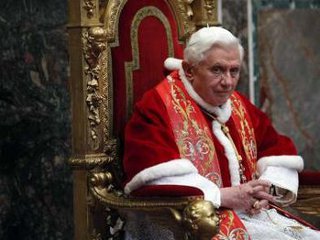 Бенедикт XVI призвал обеспечить безопасность христиан на Ближнем Востоке