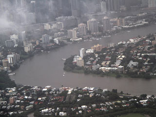 Наводнения в Австралии усиливаются: число жертв в штате Квинсленд превысило 20 человек.