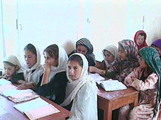 Талибы готовы отказаться от запрета на обучение в афганских школах девочек