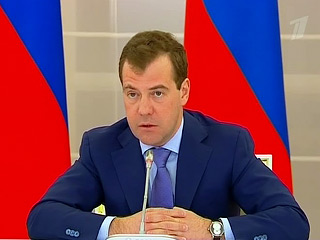 Президент РФ Дмитрий Медведев на первой в этом году встрече с руководством обеих палат Федерального Собрания в понедельник заявил о необходимости давать должный отпор проявлениям национализма, расовой нетерпимости и неонацизма