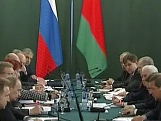 Россия возобновит поставки нефти в Белоруссию не ранее четверга, когда запланирована встреча глав правительств