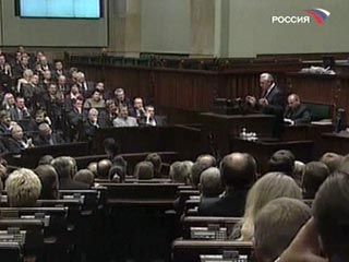 В парламенте Польши в среду состоится специальное заседание, посвященное расследованию причин катастрофы самолета Ту-154 президента Польши Леха Качиньского