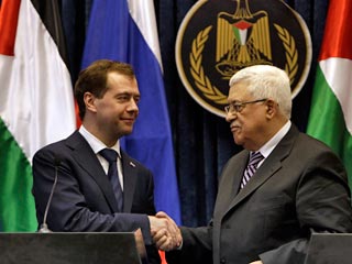 Ближневосточное турне президента России Дмитрия Медведева продолжается. Накануне он посетил палестинский Иерихон, где провел переговоры с председателем Палестинской национальной администрации (ПНА) Махмудом Аббасом