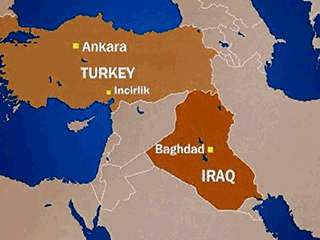 Два неизвестных военных самолета нарушили во вторник воздушное пространство Ирака и подвергли бомбардировке районы в провинции Дахук на иракском севере