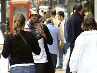 Каждую неделю ислам принимают 100 британцев