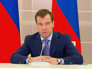 Президент России Дмитрий Медведев вернулся в Москву после блиц-визита на Всемирный экономический форум, который он открыл в швейцарском городе Давос