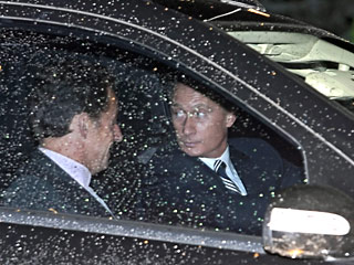 В сентябре 2007 года Путин катал по Москве президента Франции Николя Саркози. При этом не был пристегнут ни он сам, ни его пассажир