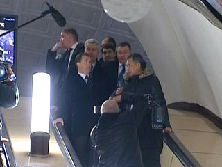 Президент РФ Дмитрий Медведев в четверг ознакомился с системой безопасности московской подземки
