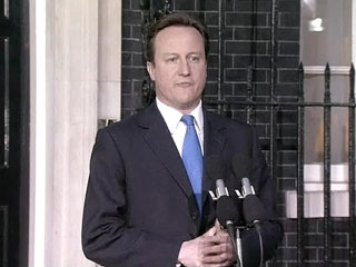 Премьер-министр Великобритании Дэвид Кэмерон призвал прекратить насилие и беспорядки в Египте